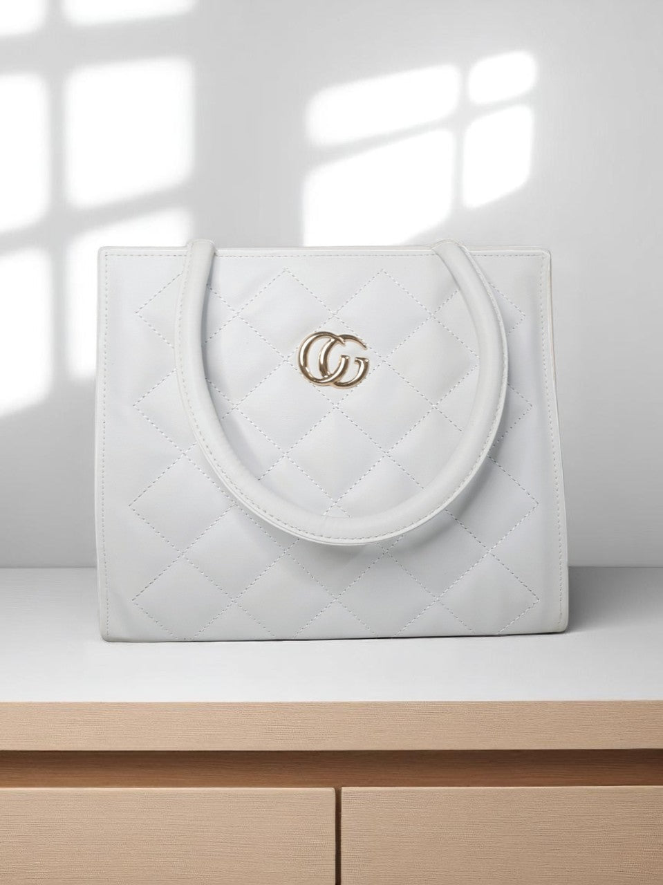 Luxury Quilted Handbag – Elegant Women’s Tote Bag with Premium Artificial Leather