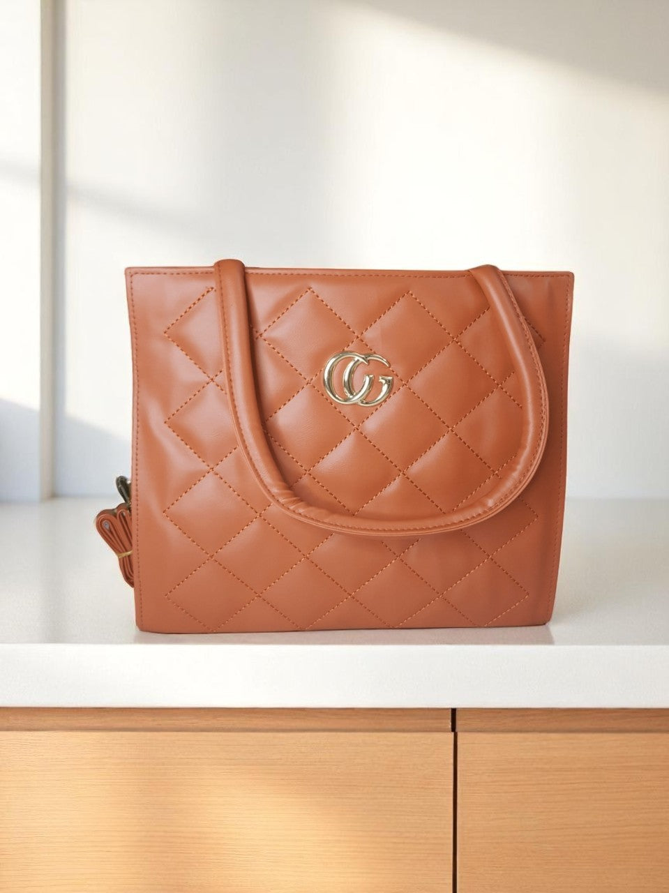 Luxury Quilted Handbag – Elegant Women’s Tote Bag with Premium Artificial Leather