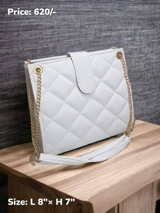 Signature Quilted Chain Shoulder Bag – Structured Elegance for Modern Everyday Style